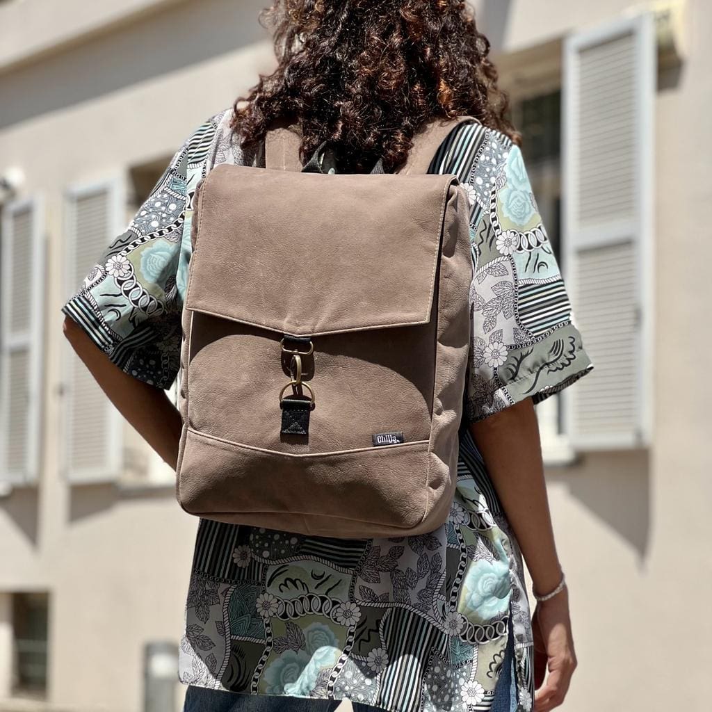 סטודנטס בינוני דמוי זמש