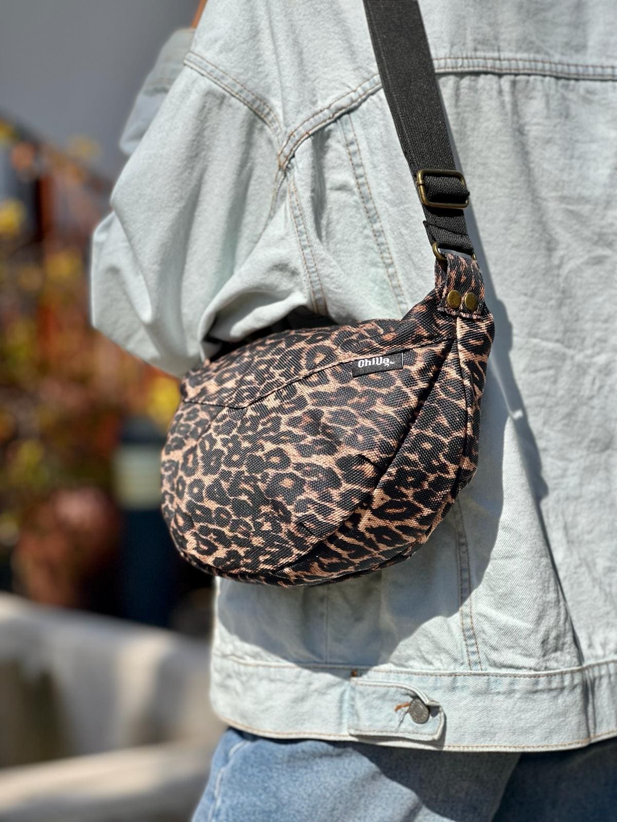 תיק צד ויטל מנומר חדש