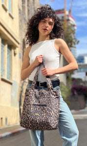 תיק צד Tommy מנומר חדש