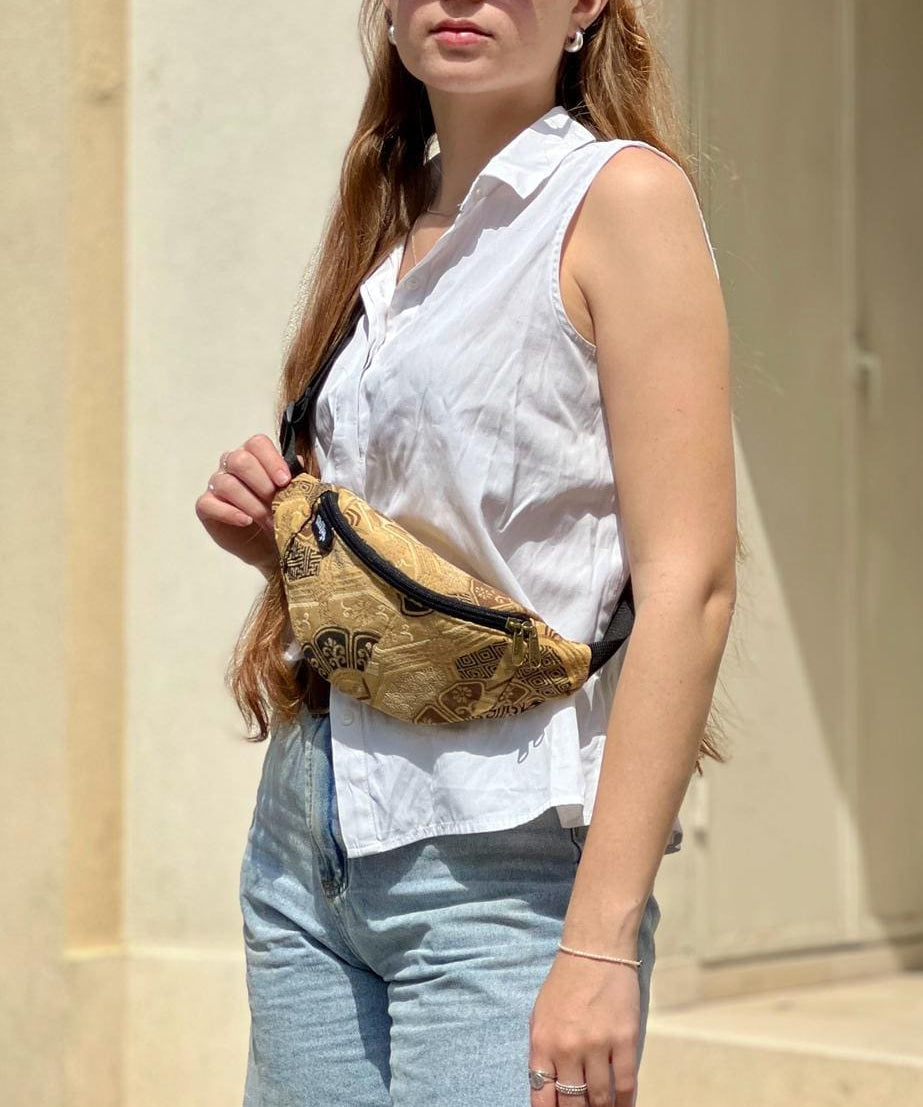 פאוץ' רוני בלונדי