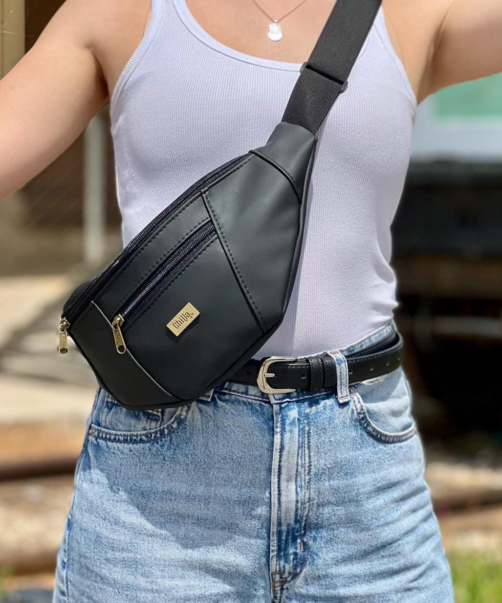 פאוץ' רוני גדול שחור מט דמוי עור