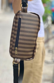 פאוץ' 'לורנס' פסים