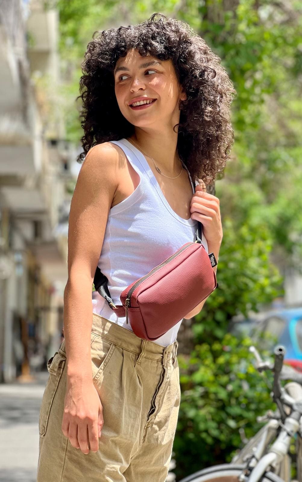 פאוץ' 'לורנס' דמוי עור דובדבן