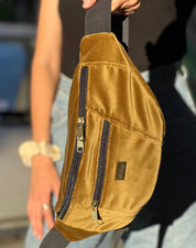 פאוץ' רוני גדול קטיפה חרדל זהוב