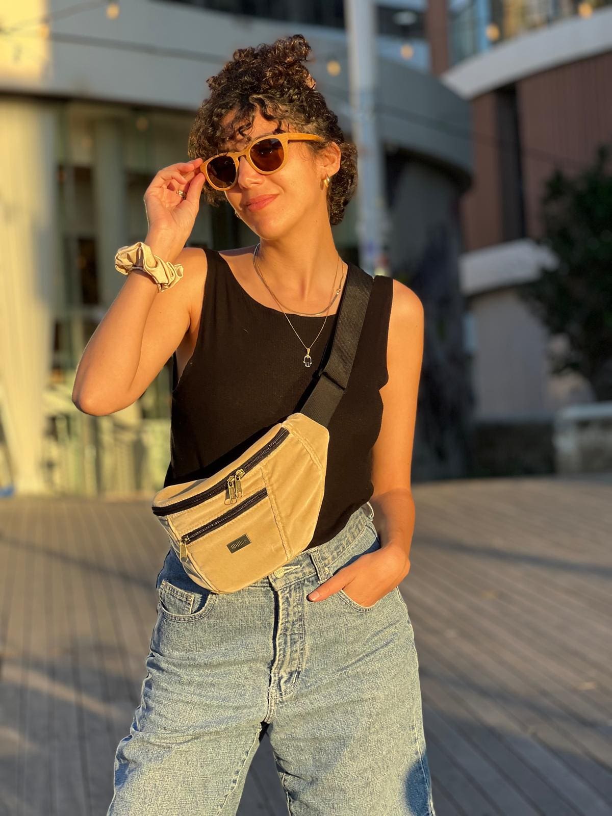 פאוץ' רוני גדול קטיפה צהוב פסטל