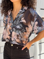 חולצה מכופתרת אוברסייז פרחונית שקפקפה