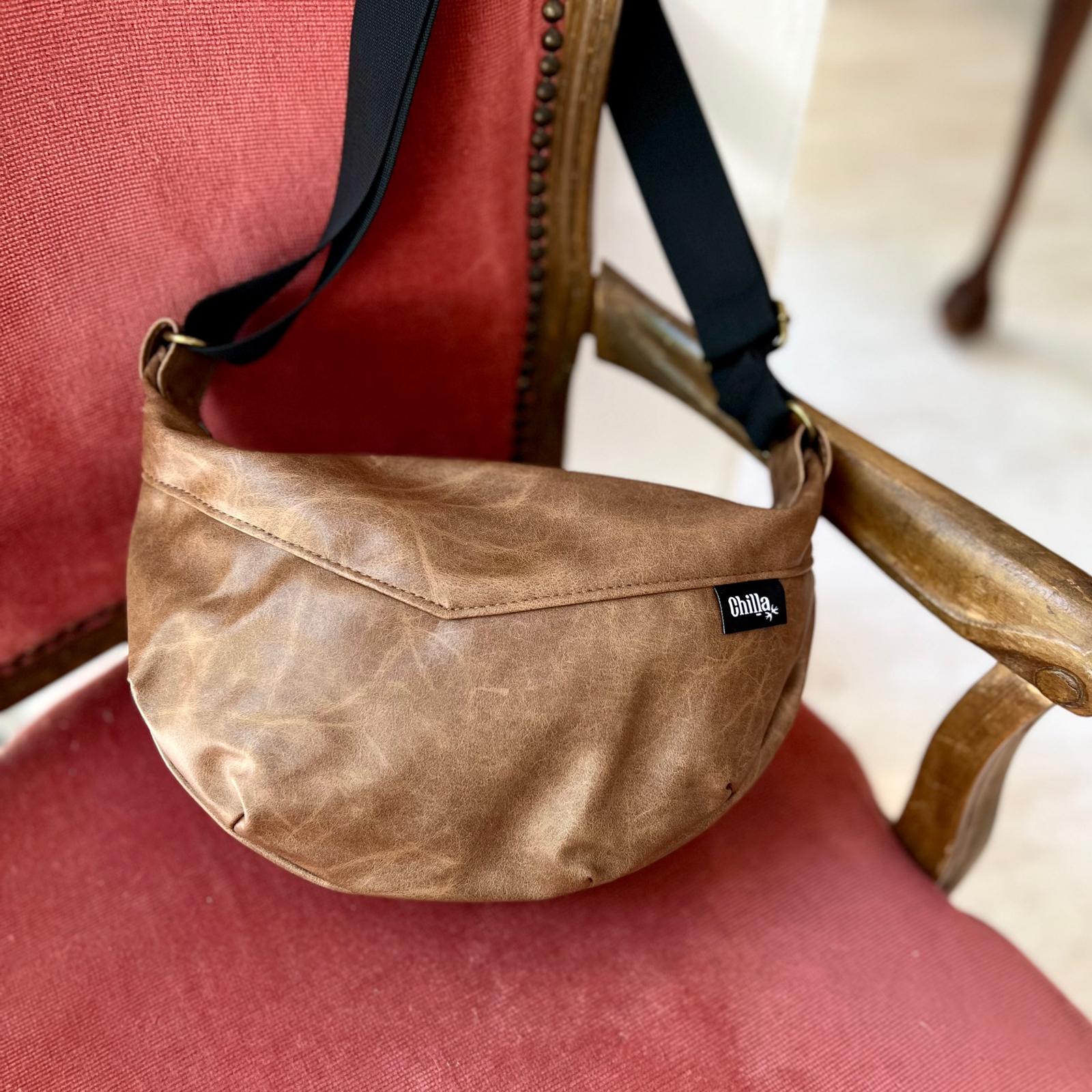 Retro Camel Vital Shoulder Bag -