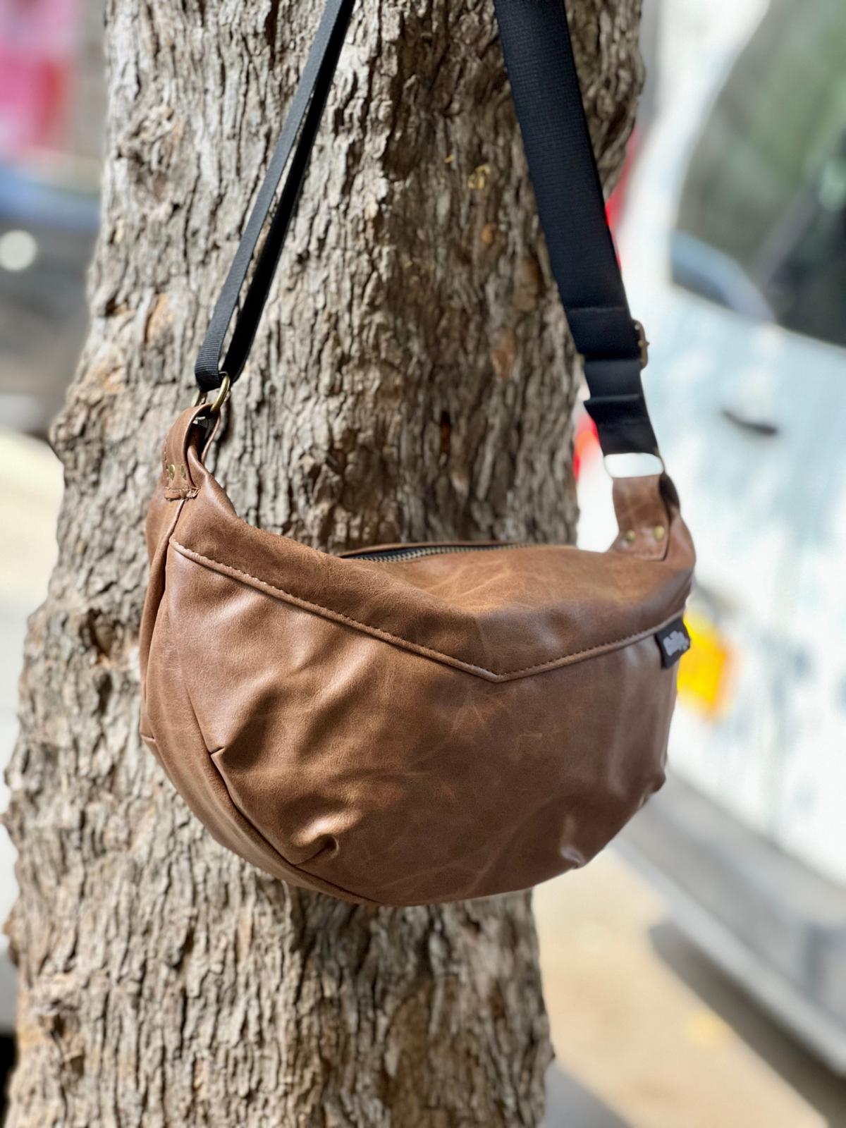 Retro Camel Vital Shoulder Bag -