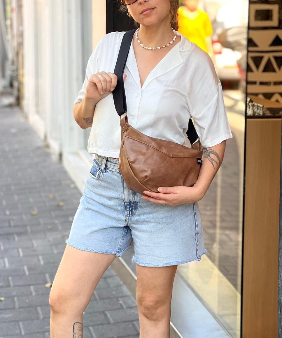 חולצה מכופתרת אוברסייז לבנה