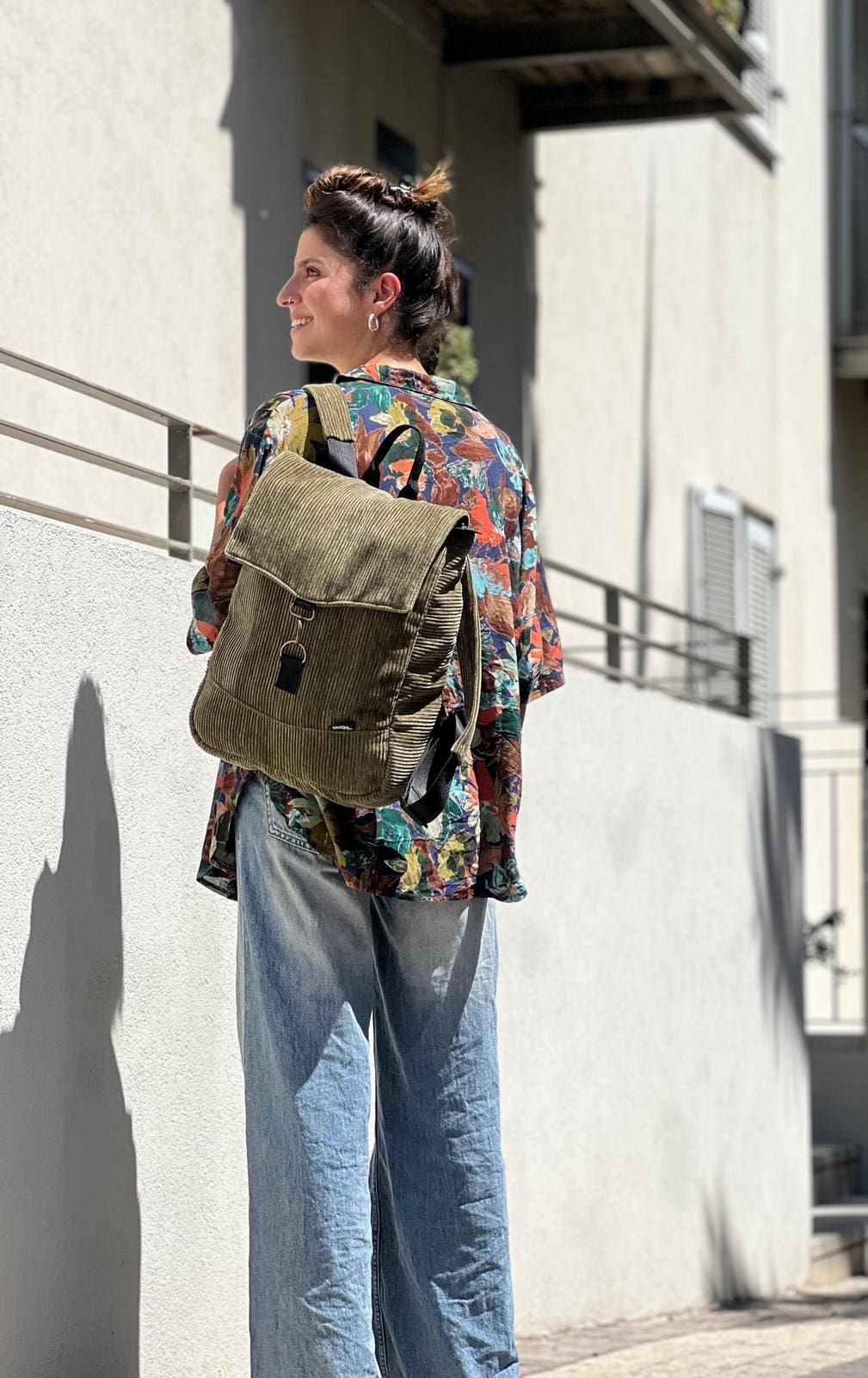 תיק גב סטודנטס בינוני ירוק זית קורדרוי