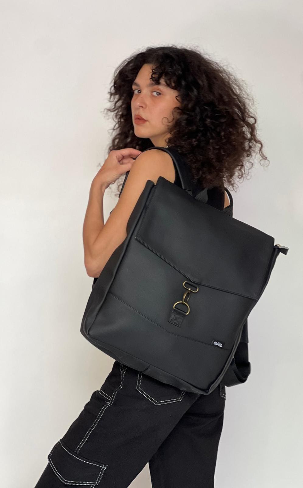 תיק סטודנט שחור דמוי עור