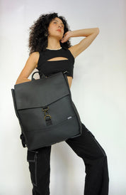 תיק סטודנט שחור דמוי עור