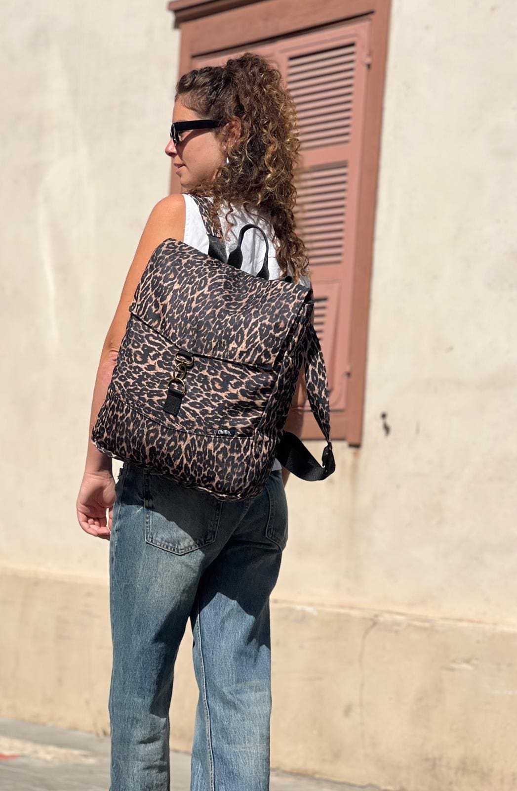 תיק סטודנטס גדול מנומר היסטרי!