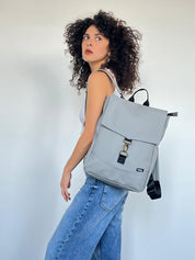 תיק גב סטודנטס בינוני אפור בהיר