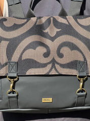 תיק גב/צד Jaffa גדול שחור עיטורים