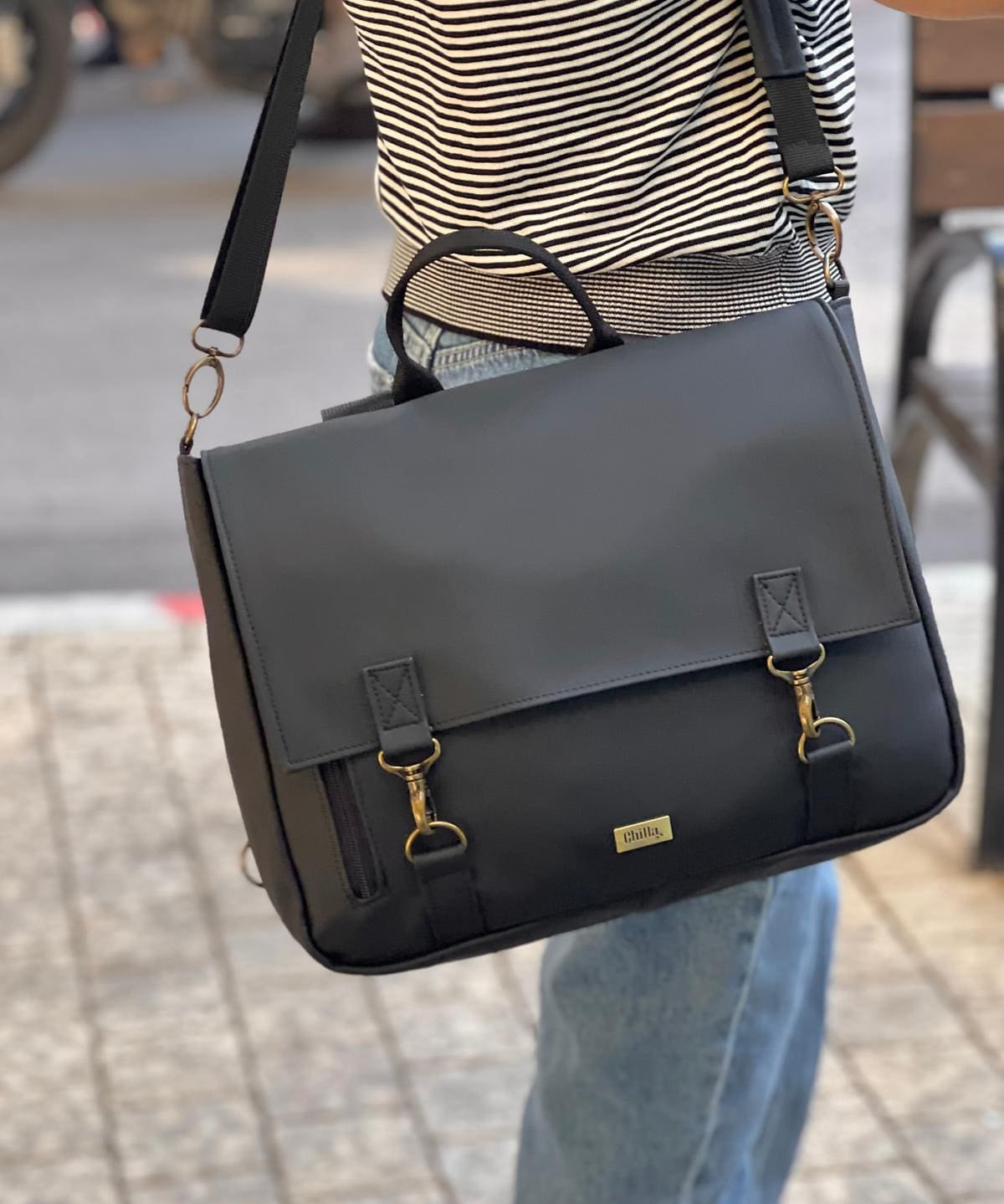 צד Jaffa גדול שחור דמוי עור מט