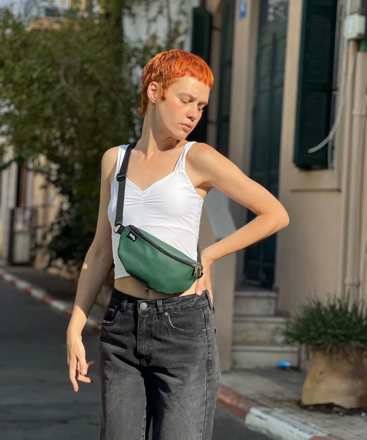 פאוץ' "הלגה" ירוק בקבוק טקסטורה דמוי עור