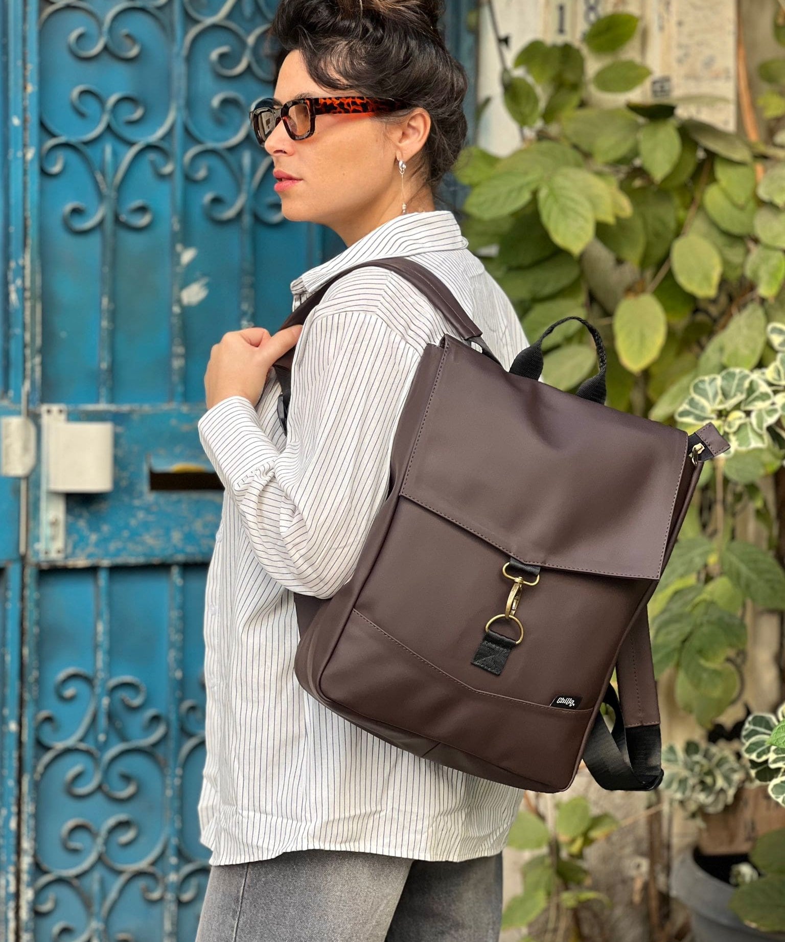 תיק גב סטודנטס בינוני חום שוקולד