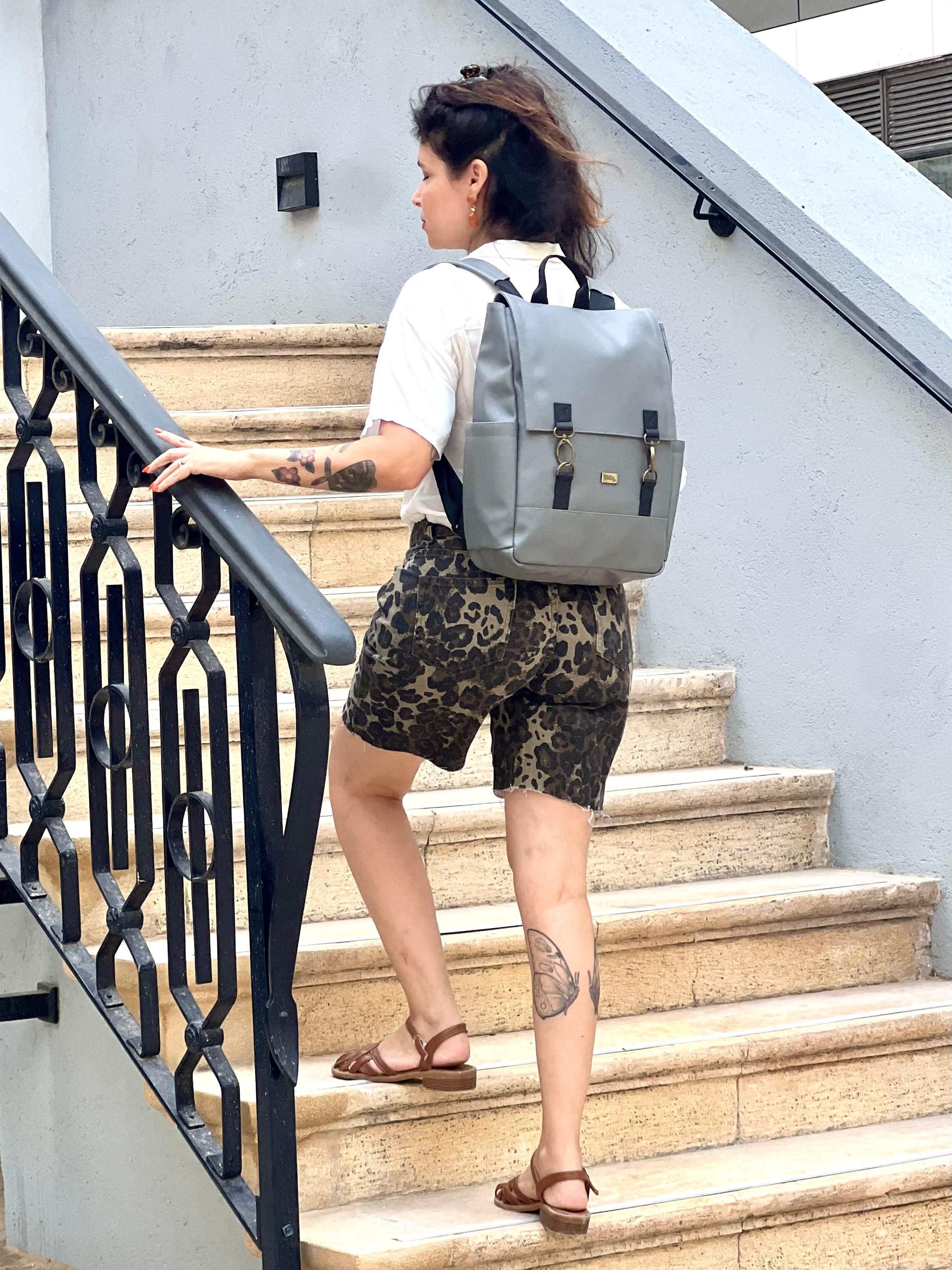 תיק גב Unicorn אפור בהיר