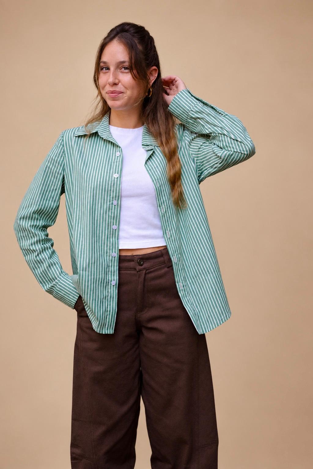 Green striped classic button-up shirt – front