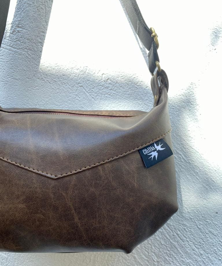 תיק צד ויטל דמוי עור חום מהמם