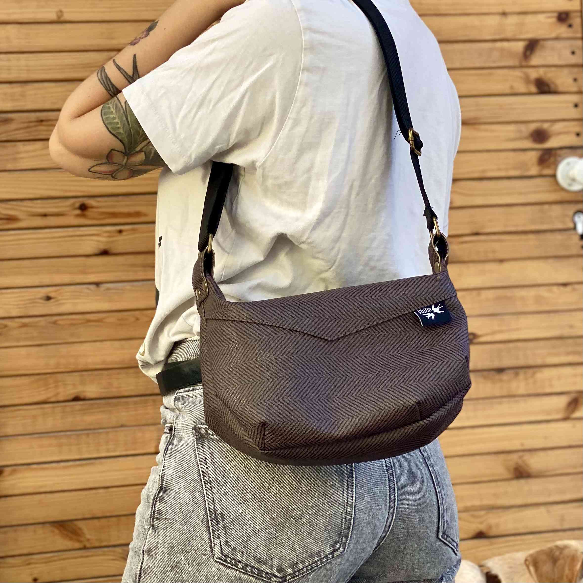 Chestnut Brown 'Vital' Shoulder Bag